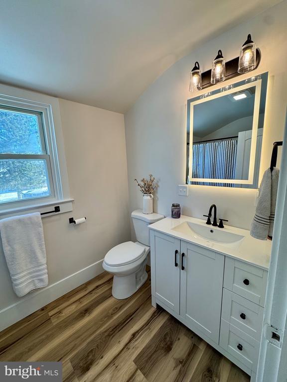 Building Photo - 927 Hamilton St