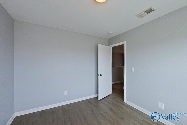 Building Photo - 112 Belle Haven Dr