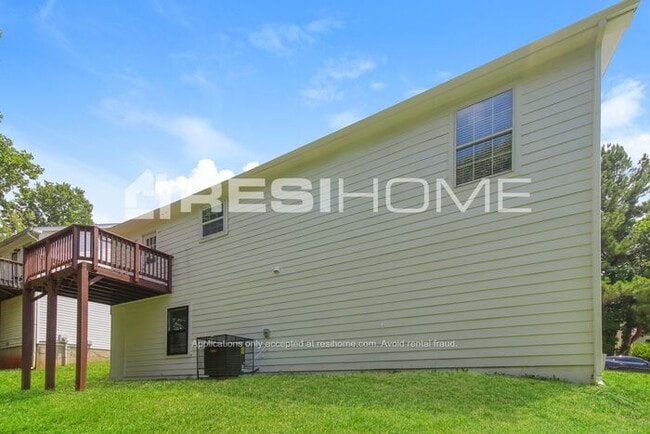 Building Photo - 2272 Ramblewood Cir