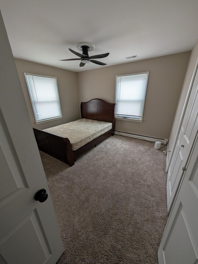 Building Photo - 2126 McGregor Ave