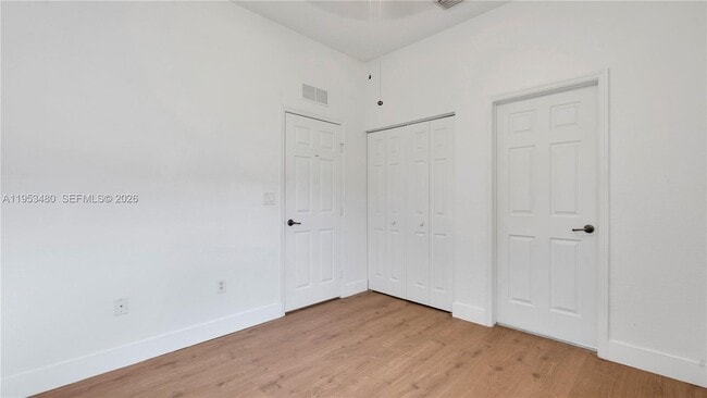 Building Photo - 4921 SW 140th Terrace