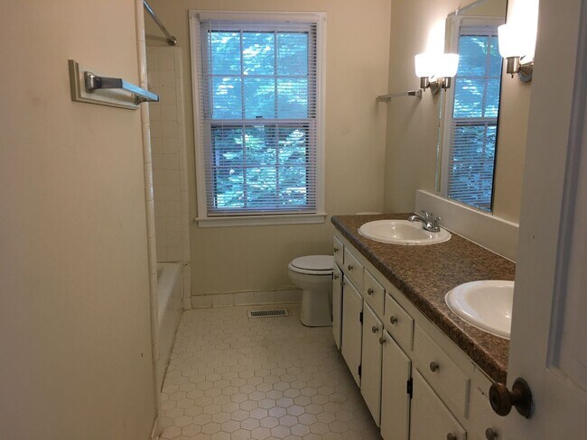 Building Photo - 5308