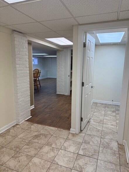 Building Photo - 1239 Disston St Unit 2