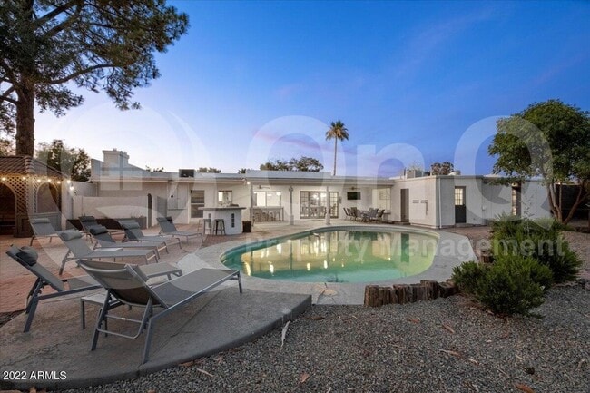 Building Photo - 6149 E Delcoa Ave