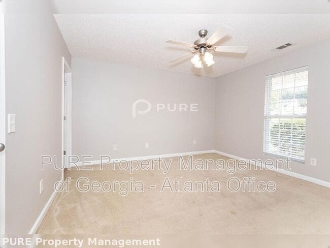 Building Photo - 553 Scrooch Ct