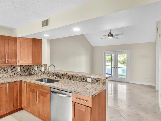 Building Photo - 10323 Hidden Springs Ct
