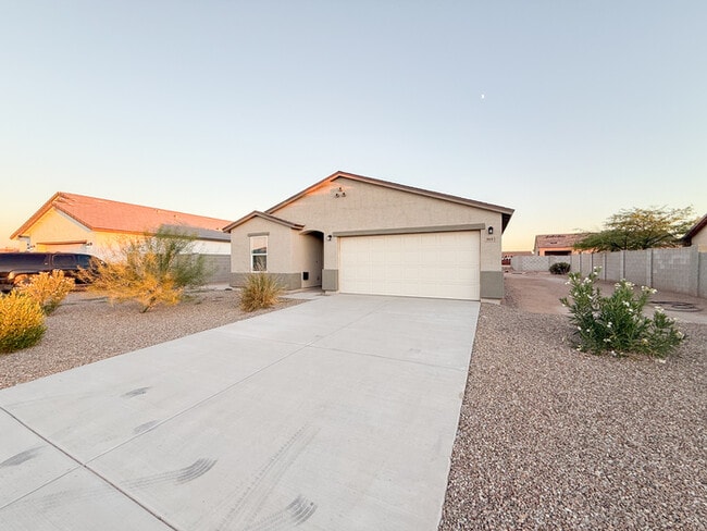 Primary Photo - 8693 W Valdez Dr