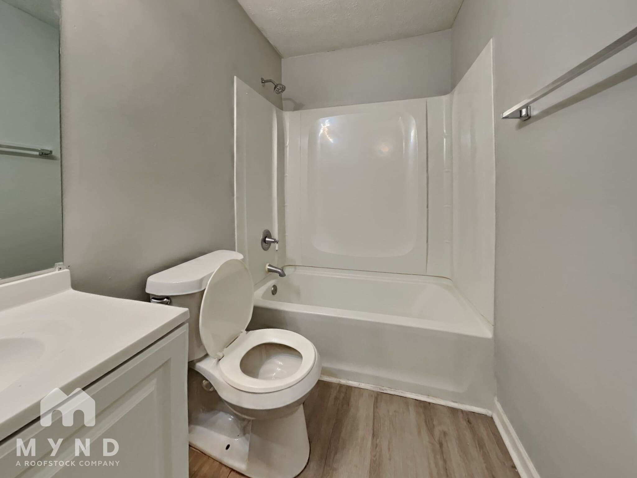 Building Photo - 3047 Brook Hollow Dr