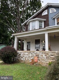 Building Photo - 327 Jefferson Ave