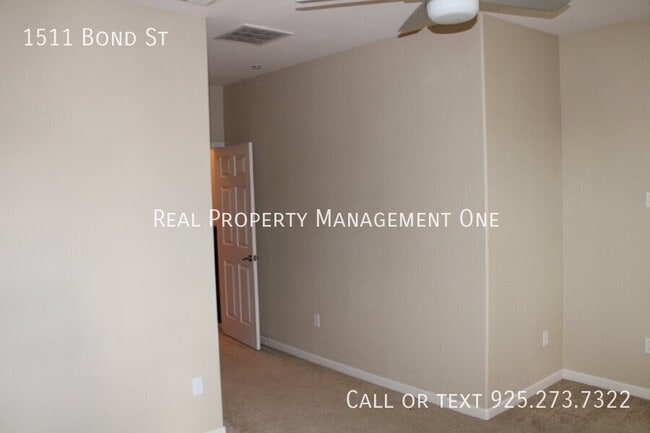 Building Photo - 1511 Bond St