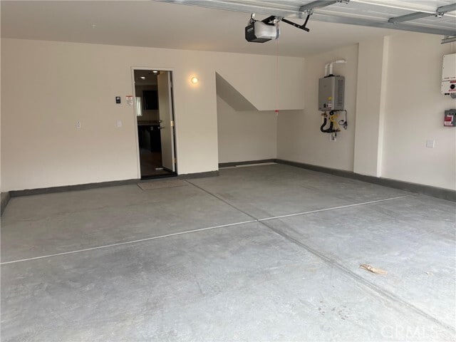 Building Photo - 14065 Shayna St