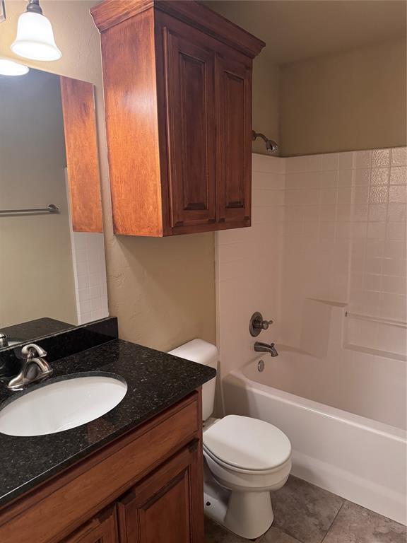Building Photo - 7604 Meadow Lake Dr