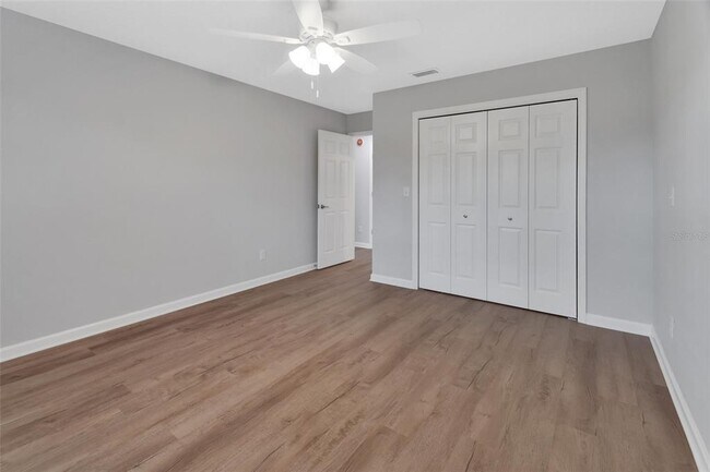 Building Photo - 2410 S Glen Eagles Dr