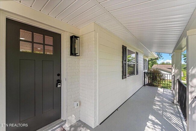 Building Photo - 221 Medford Rd