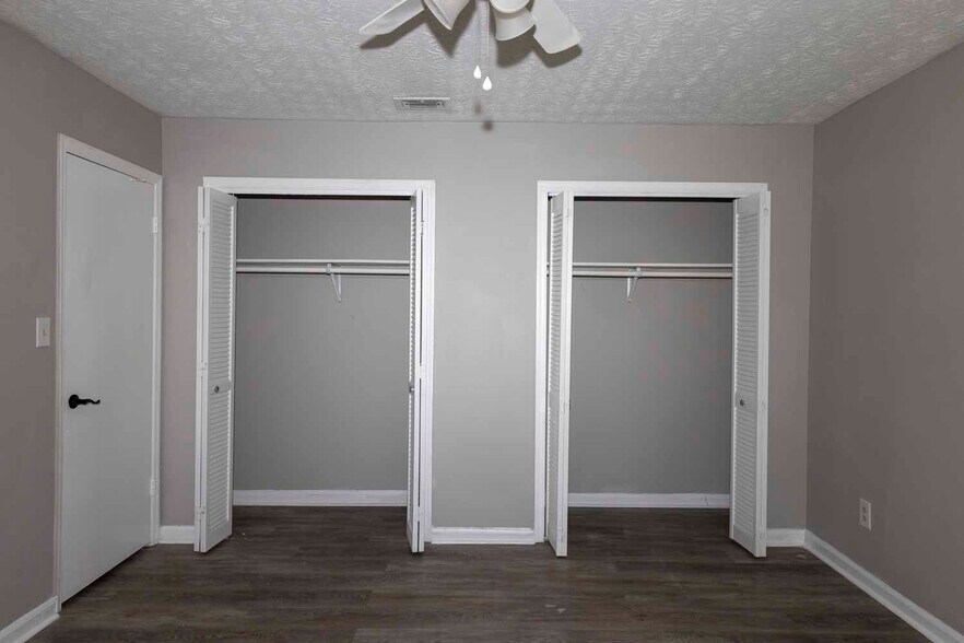 Bedroom 2 closets open - 4801 Valley Dale Dr SW