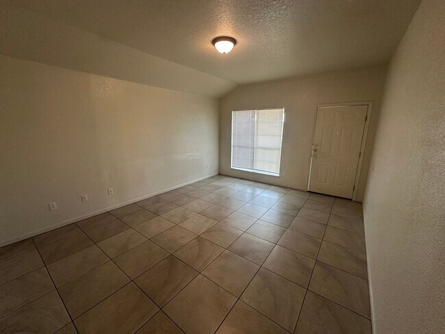 Building Photo - 2609 Vernice Loop