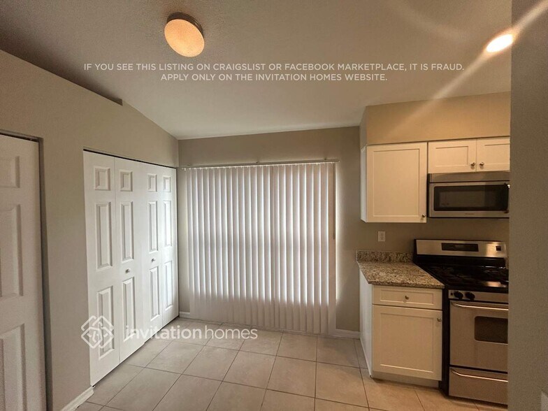 Building Photo - 1654 Wakefield Dr