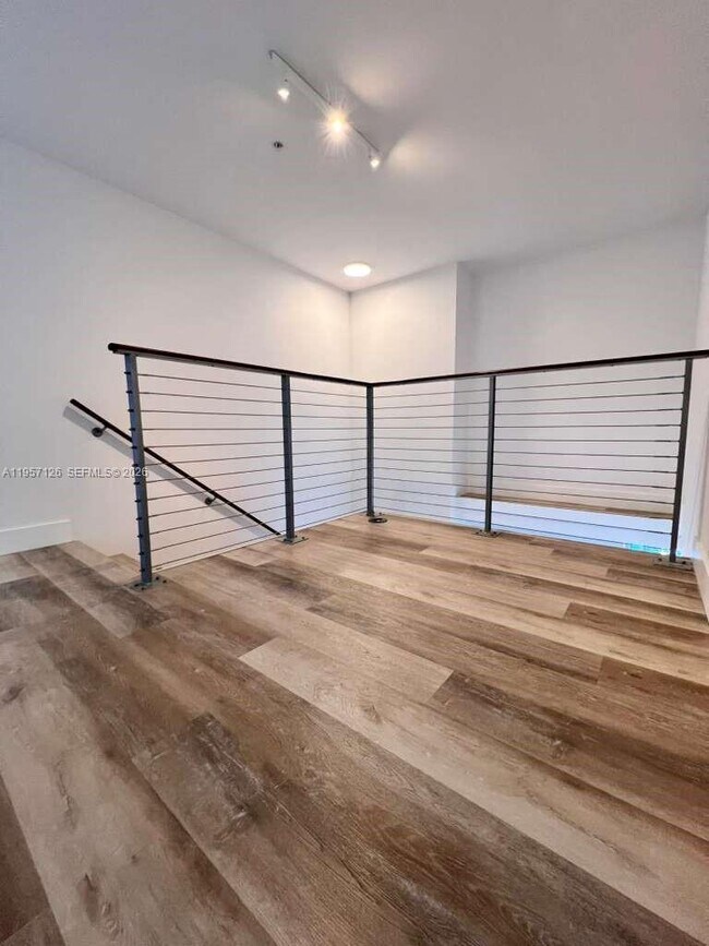 Building Photo - 90 SW 3rd St