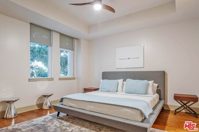 Building Photo - 10700 Wilshire Blvd