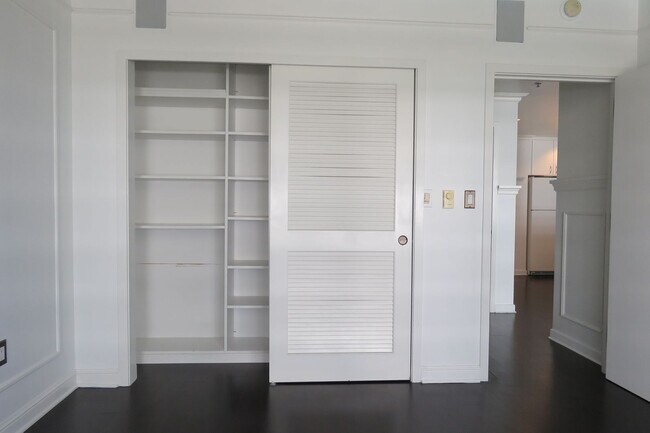 Building Photo - 2 bedroom at the BEACON