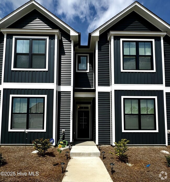 Building Photo - 1577 Dusk Cove