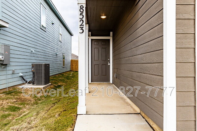 Building Photo - 8523 Loska Grn