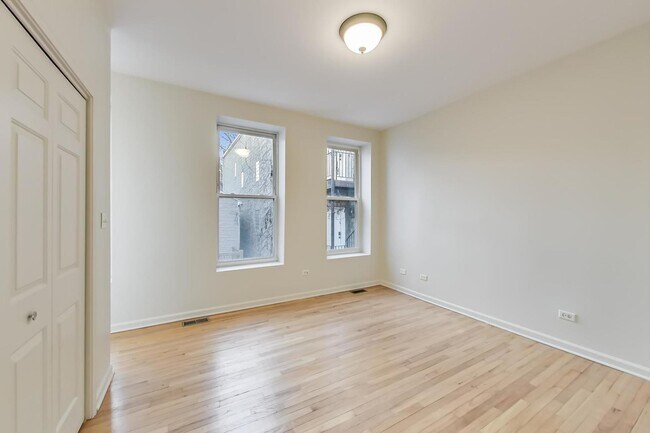 Building Photo - 1519 N Hudson Ave