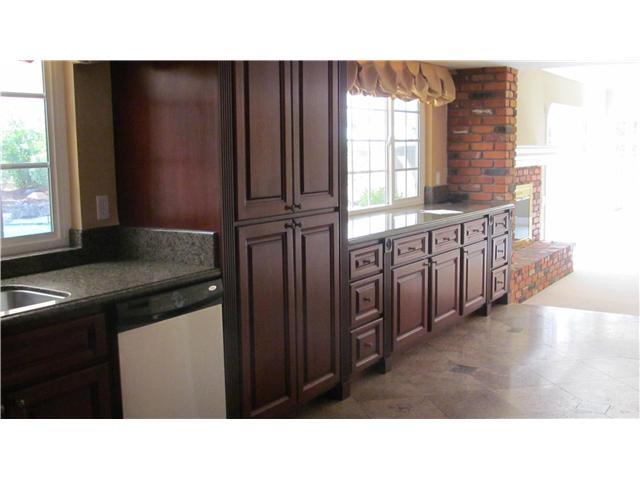 kitchen - 2015 Hidden Crest Dr