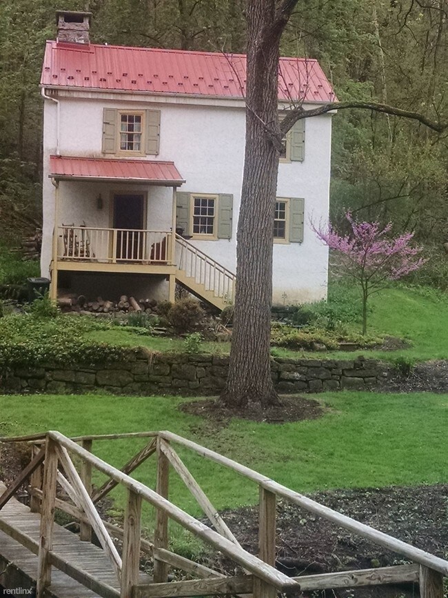Building Photo - 1 br, 1 bath House - Etna Furnace Guest House