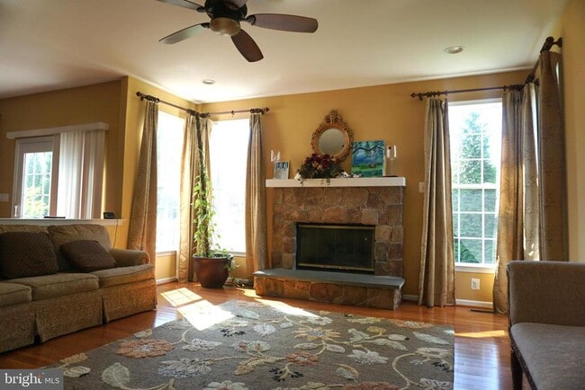 Building Photo - 331 Quail Dr N