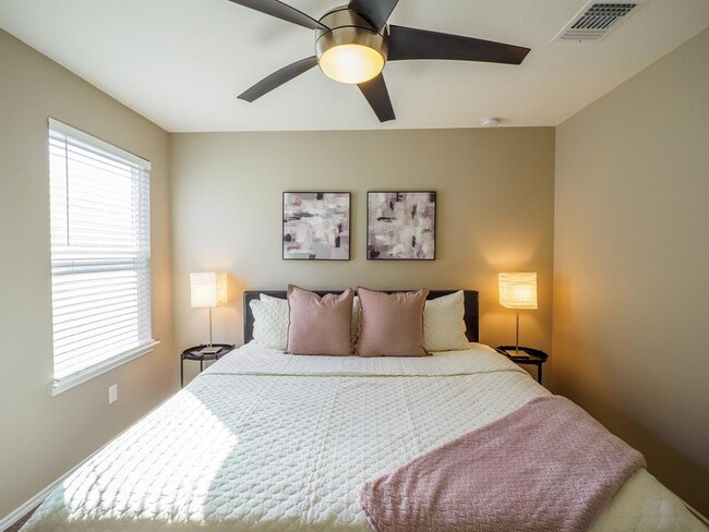 Building Photo - 1509 Berlin Ln