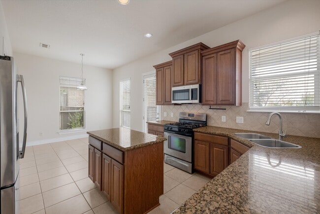 Building Photo - 11314 Begonia rock