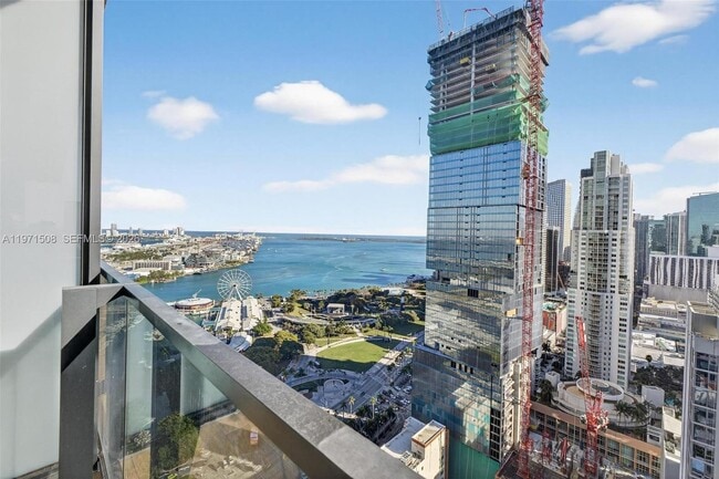 Building Photo - 398 NE 5th St