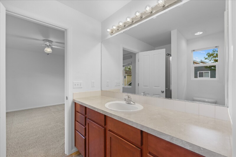 Building Photo - 6527 Indiana St SE