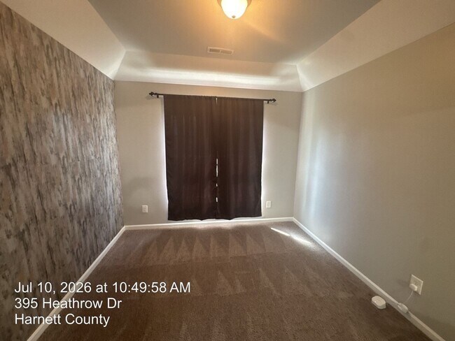 Building Photo - 394 Heathrow Drive