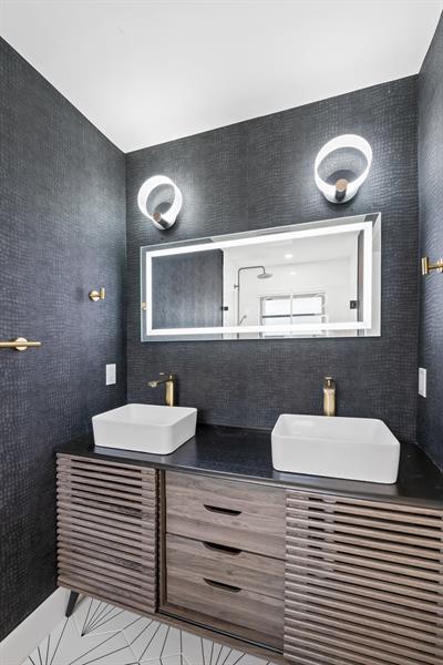 Building Photo - 3701 Arelia Dr