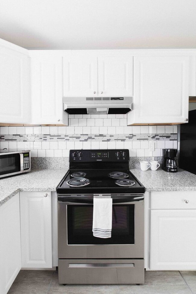 Building Photo - 3181 Norman Bridge Rd