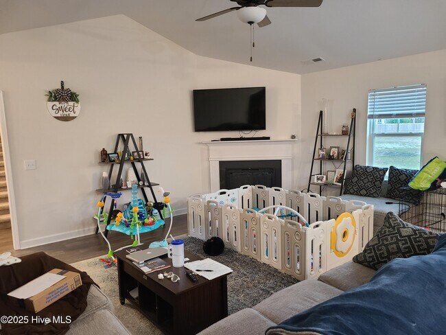 Building Photo - 600 Osprey Landing Dr