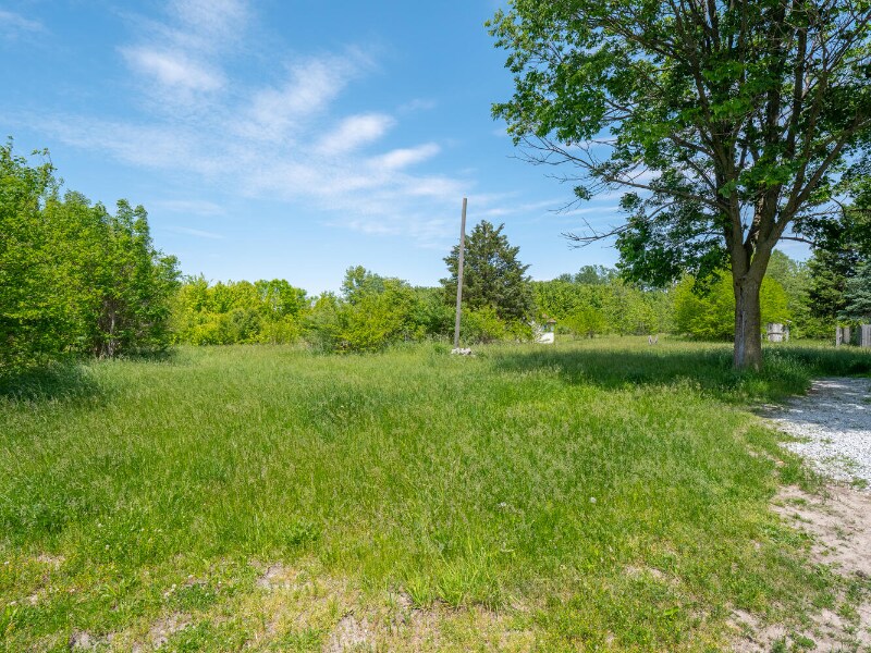 Building Photo - 5784 250N