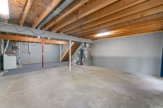 Building Photo - Broadneck Schools! Updated 3 Bedroom 3 Lev...