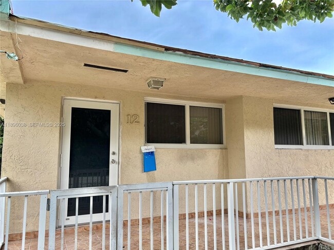 Building Photo - 12 Andros Rd