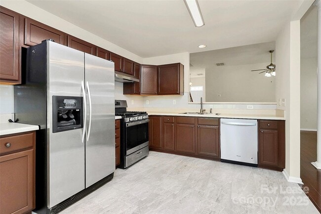 Building Photo - 10009 Barbee Dr