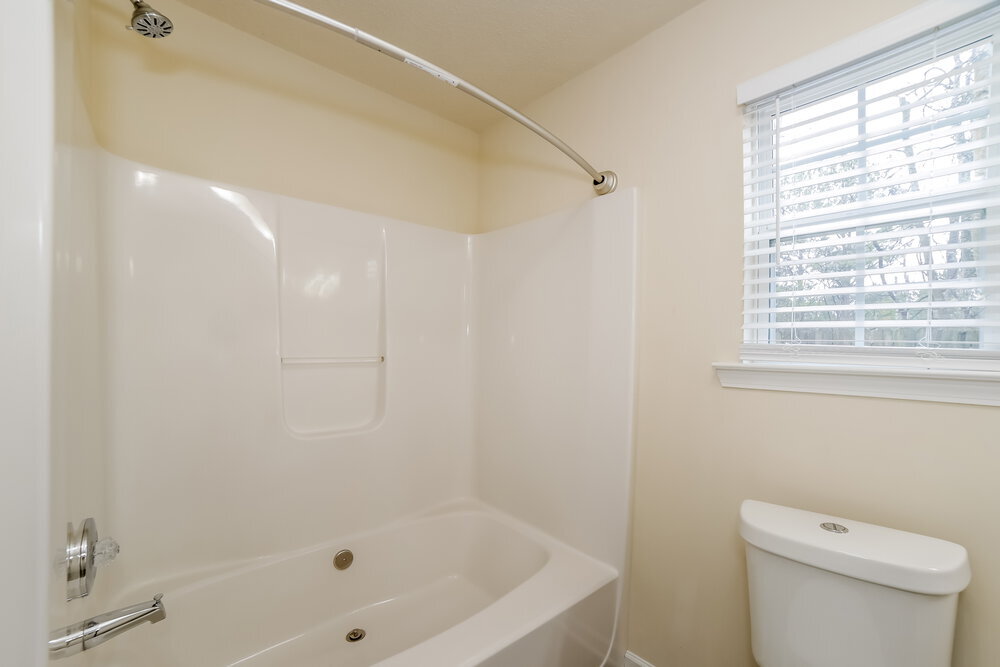 Building Photo - 67 Middlebrook Dr