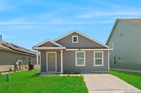 Building Photo - 422 De Herrera