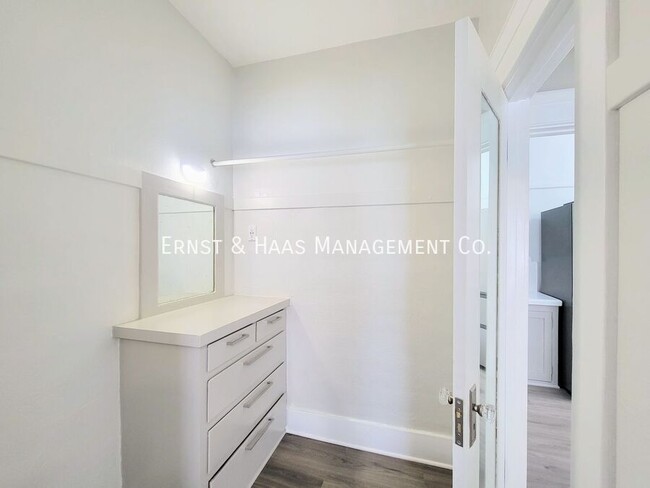 Building Photo - 135 Bonito Ave