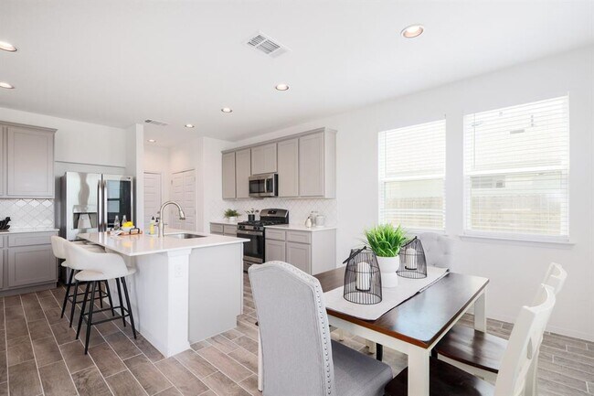 Building Photo - 1408 Flint Knapper Dr