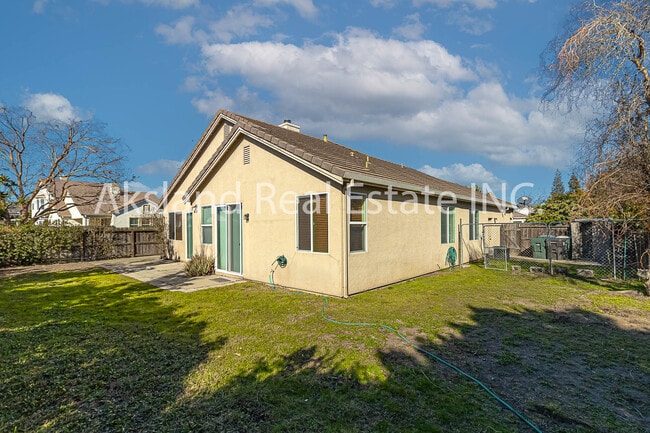 Building Photo - 936 Heartland Dr