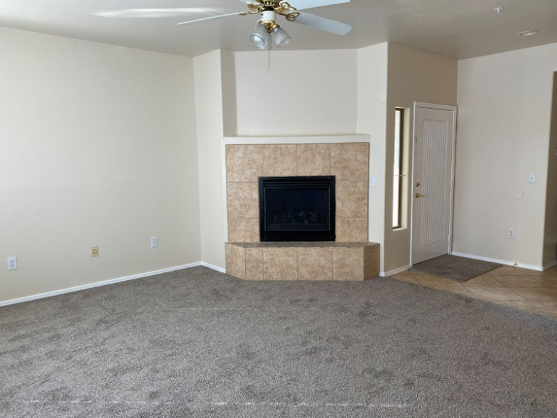 Building Photo - 19700 N 76th St