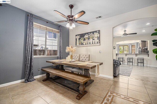 Building Photo - 355 Pebble Beach Dr