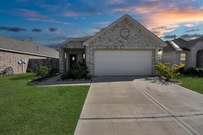 Primary Photo - 18462 Summit Ranch Dr